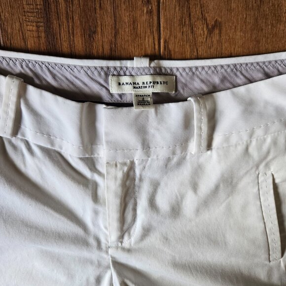 Banana Republic Women's Size  2  Martin Fit White Shorts - Picture 8 of 9
